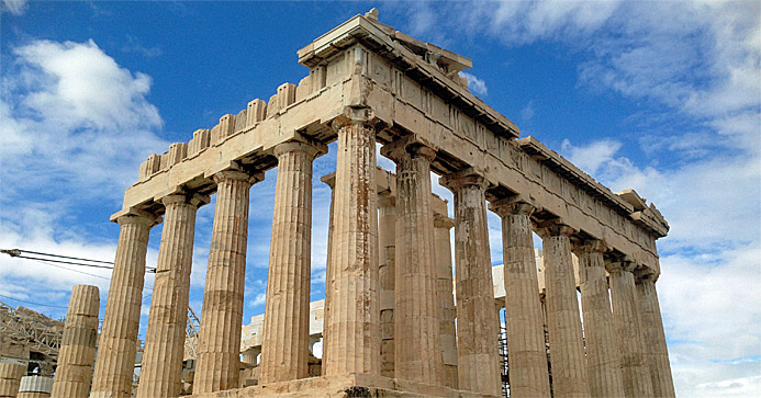 Akropolis skal ses på en storbyferie i Athen